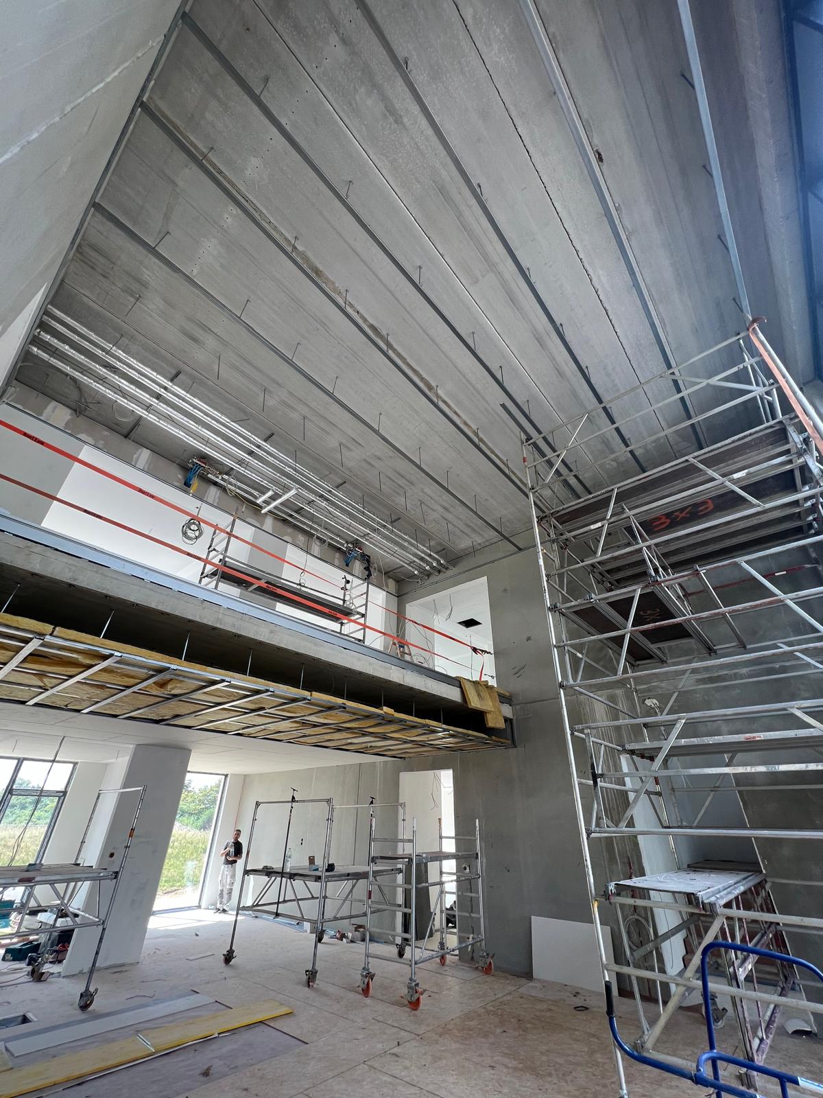 Eingangshalle Deckenmontage